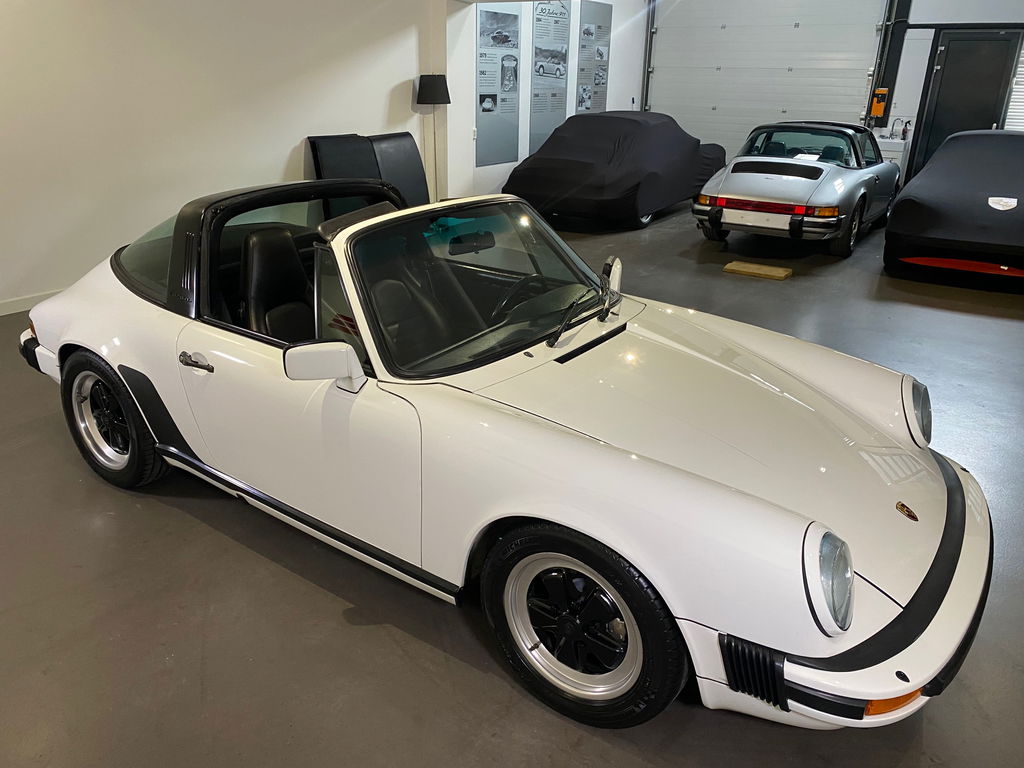 Porsche 911 Carrera 3.2 (US)