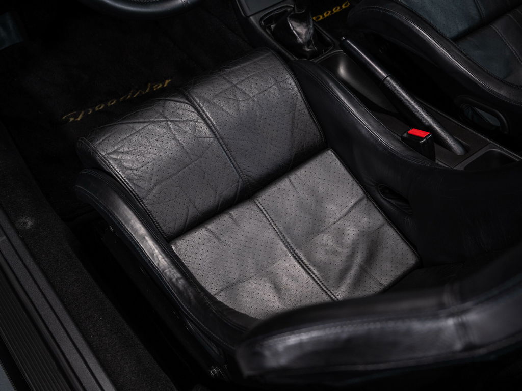 Porsche 964 Carrera 2 Speedster