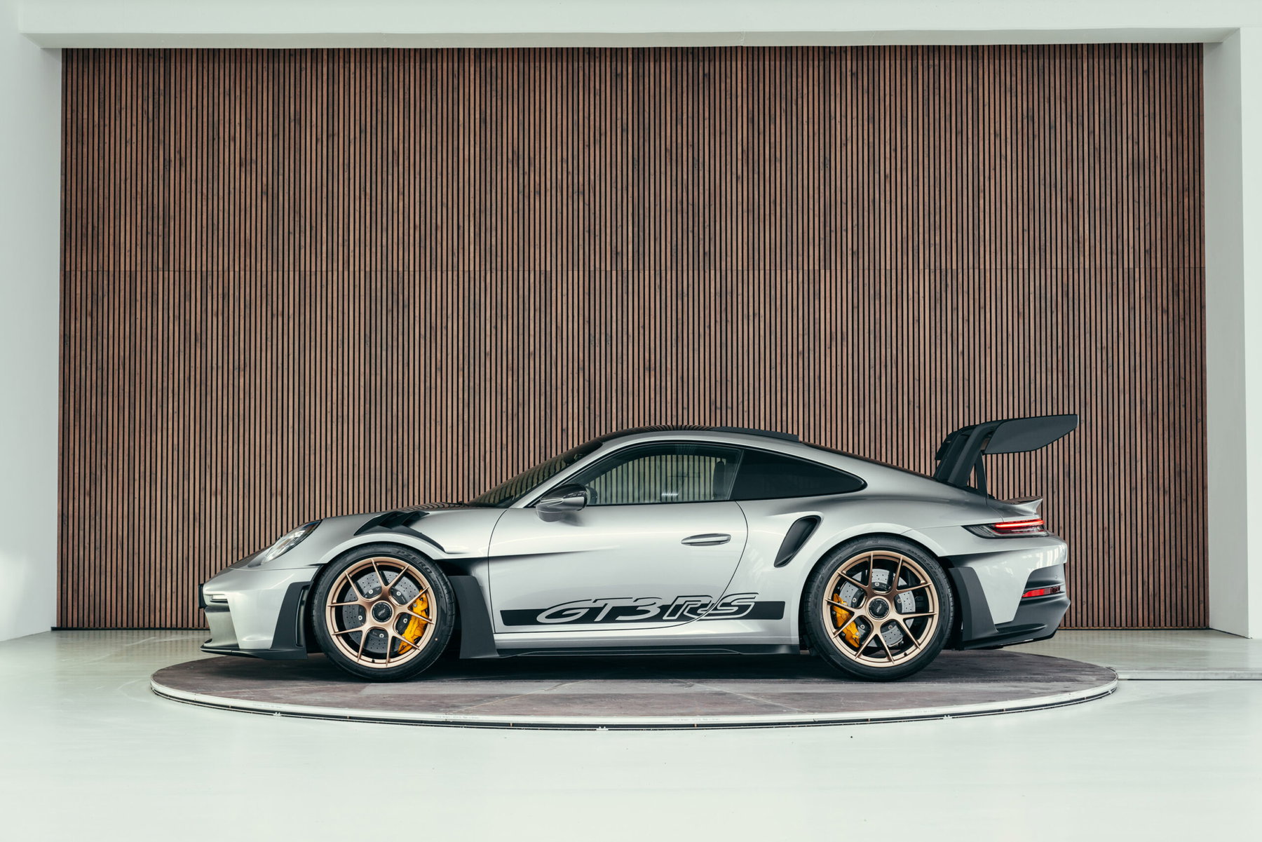 Porsche 992 GT3 RS 2024 - elferspot.com - Marketplace for Porsche