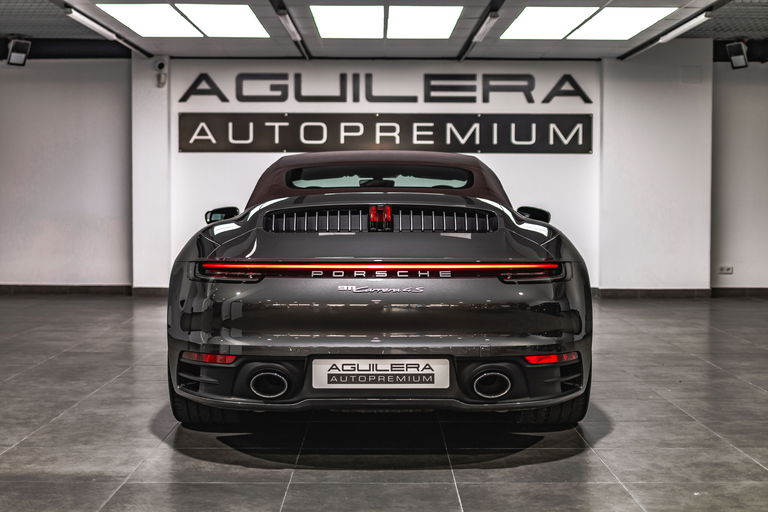 Porsche 992 Carrera 4S