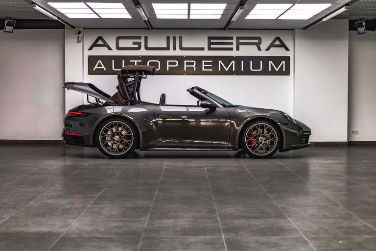 Porsche 992 Carrera 4S