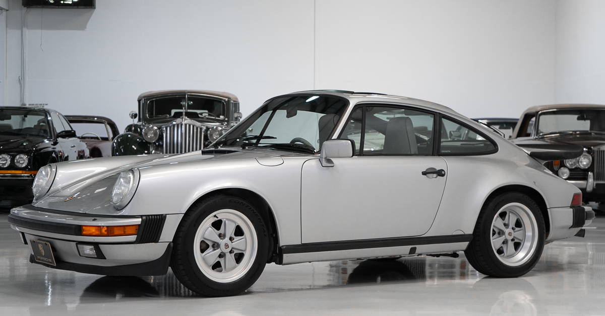 Porsche 911 Carrera 3.2 