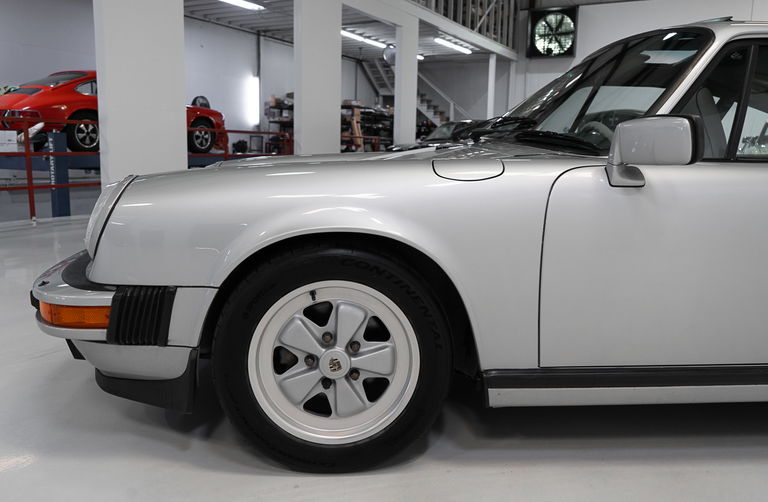 Porsche 911 Carrera 3.2 „25 Jahre 911“