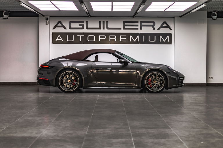 Porsche 992 Carrera 4S