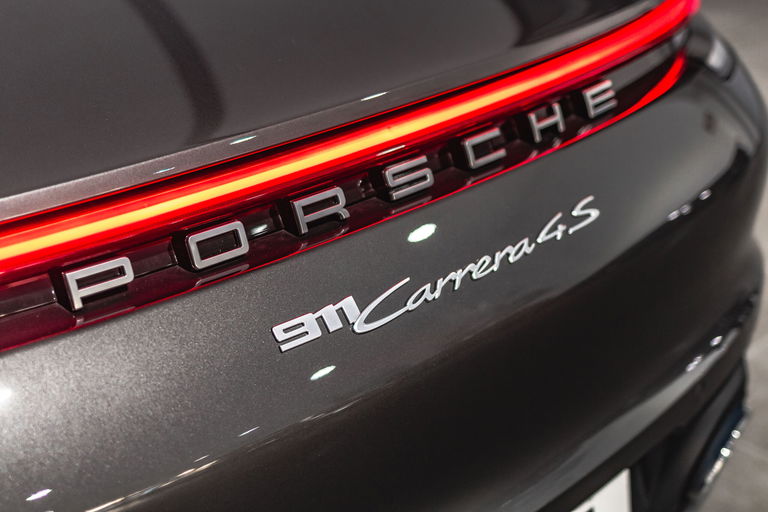 Porsche 992 Carrera 4S