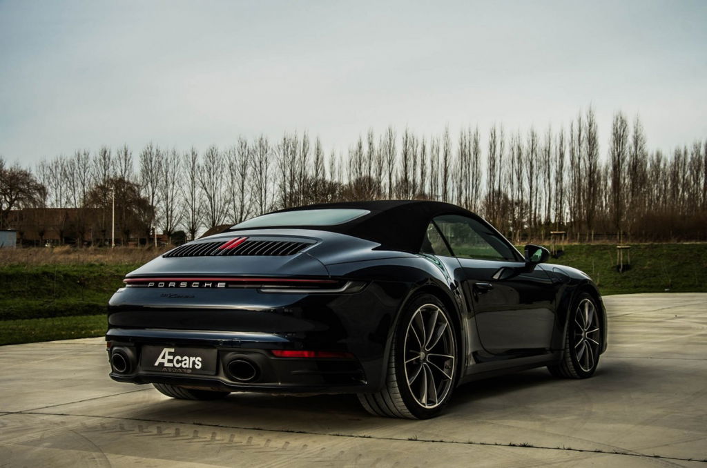 Porsche 992 Carrera