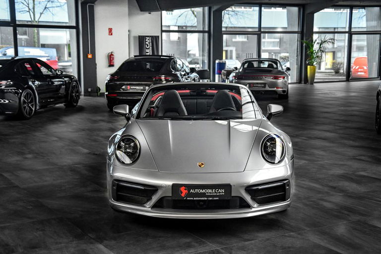 Porsche 992 Carrera 4S