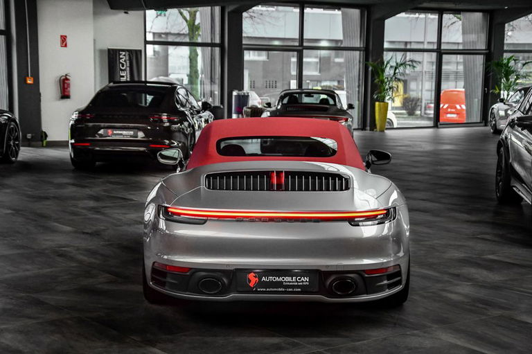 Porsche 992 Carrera 4S