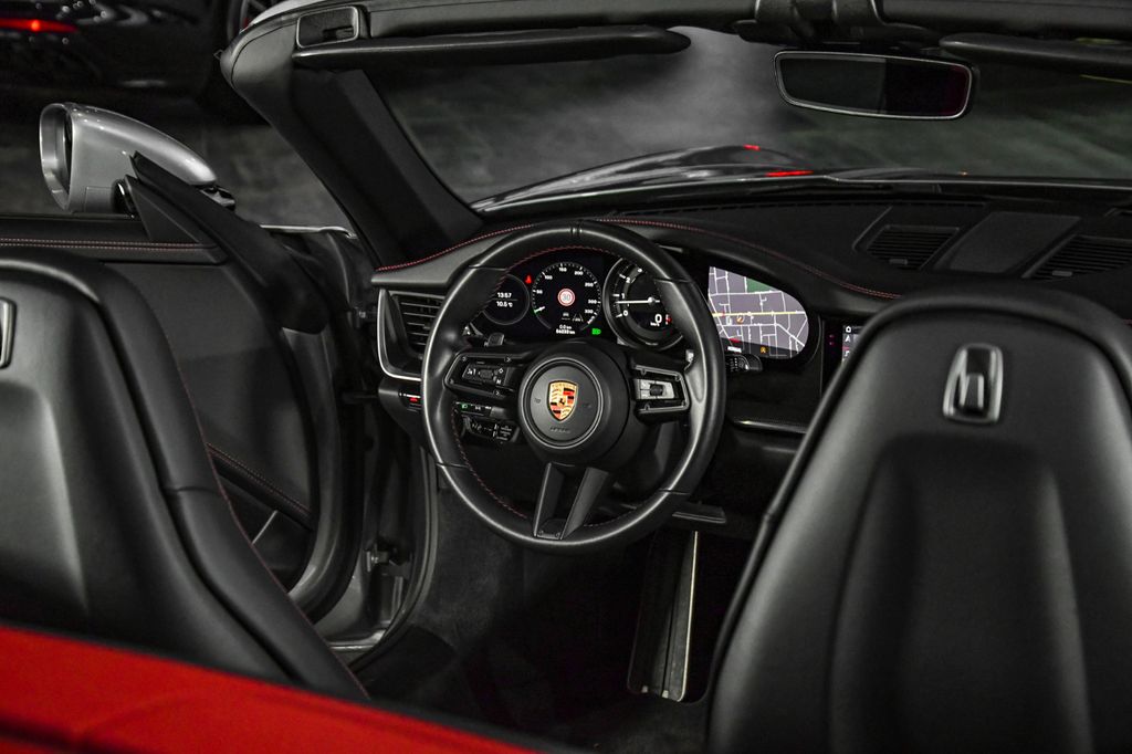 Porsche 992 Carrera 4S