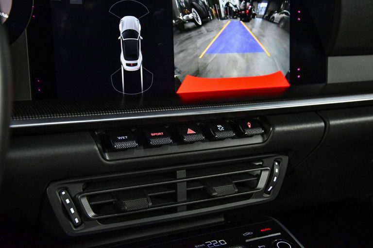 Porsche 992 Carrera 4S