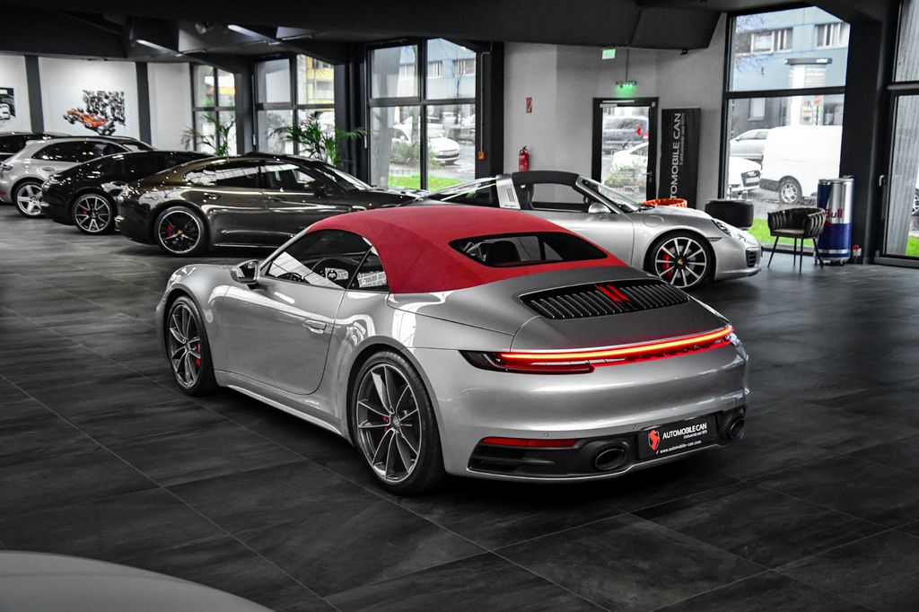 Porsche 992 Carrera 4S