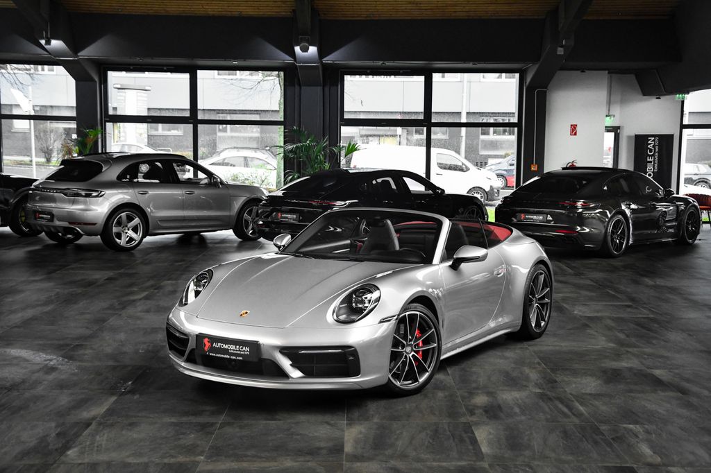 Porsche 992 Carrera 4S