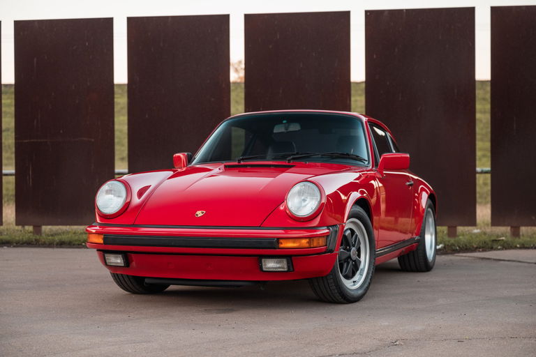 Porsche 911 Carrera 3.2 (US)