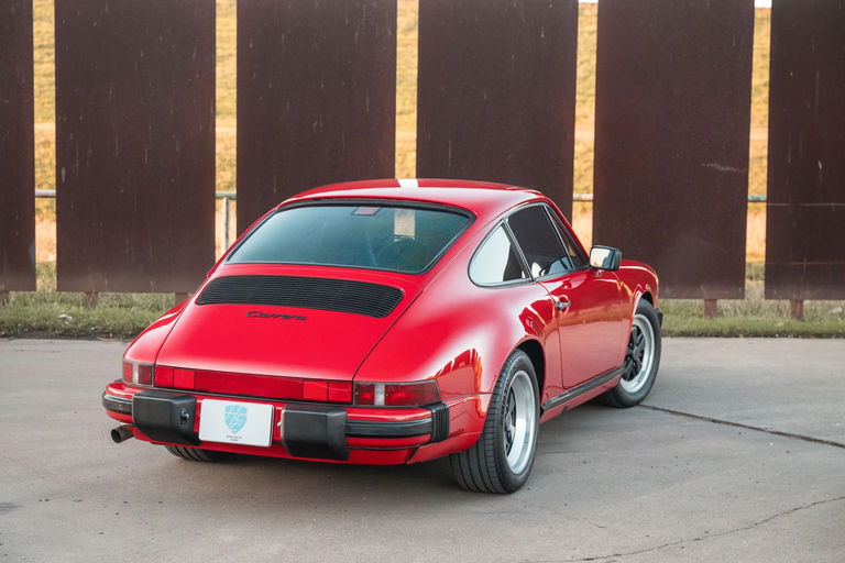 Porsche 911 Carrera 3.2 (US)