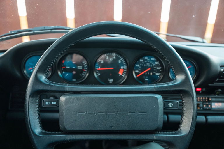 Porsche 911 Carrera 3.2 (US)
