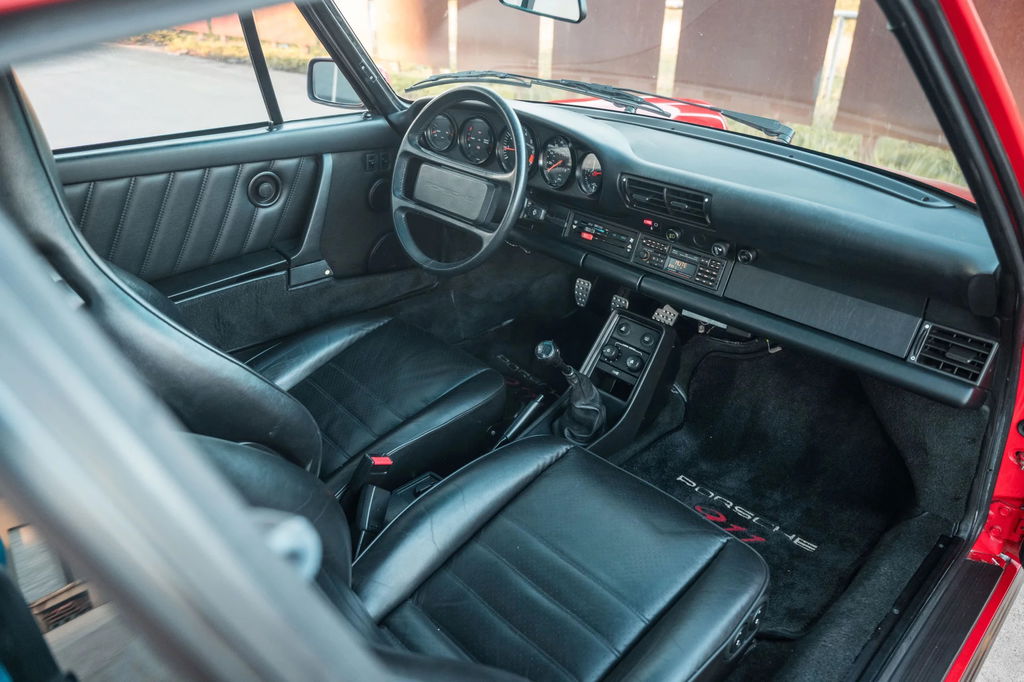 Porsche 911 Carrera 3.2 (US)