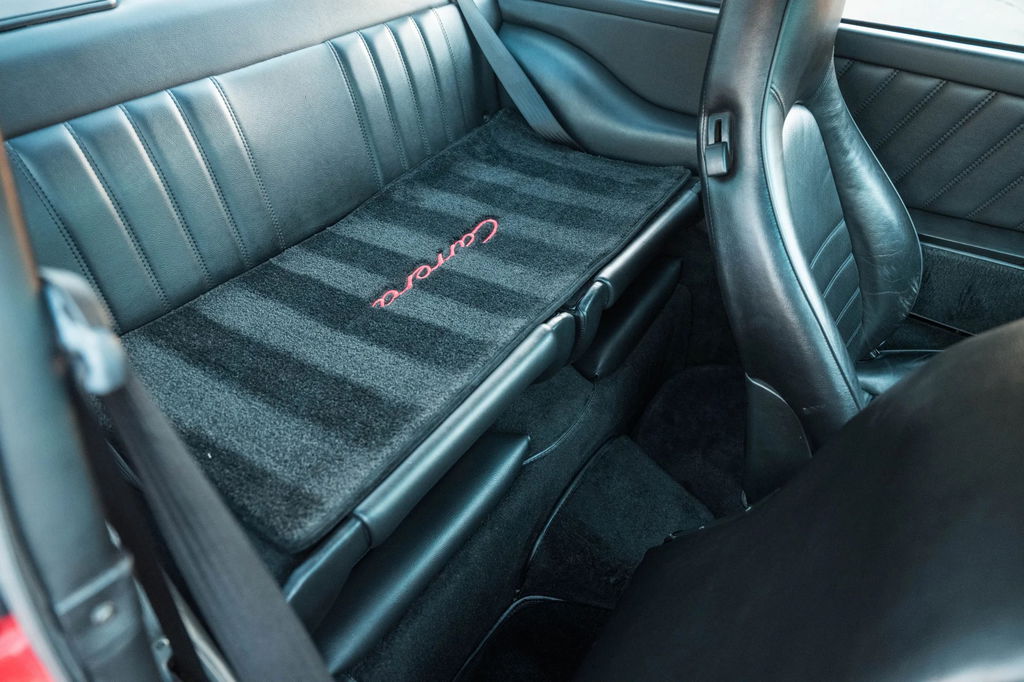 Porsche 911 Carrera 3.2 (US)