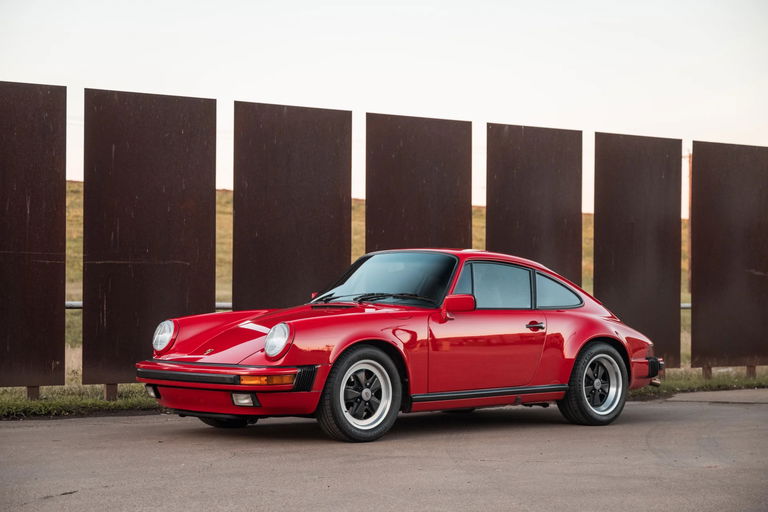 Porsche 911 Carrera 3.2 (US)