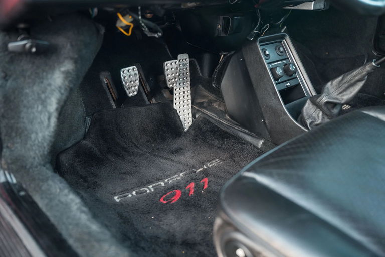 Porsche 911 Carrera 3.2 (US)