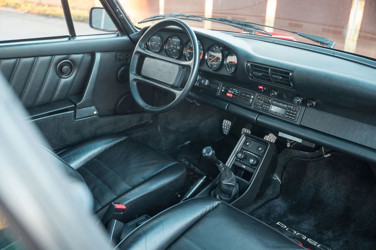 Porsche 911 Carrera 3.2 (US)