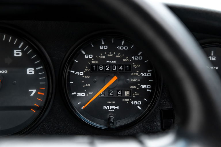 Porsche 964 Carrera 4