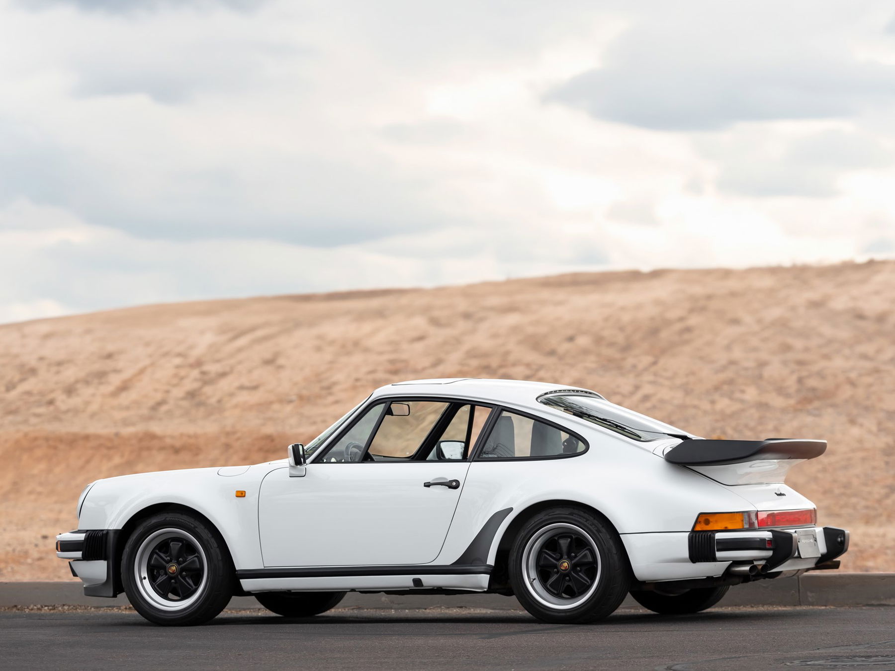 Porsche 911 Turbo 3.3 WLS 1989 - elferspot.com - Marketplace for