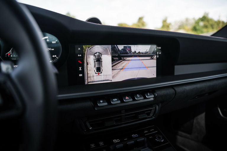 Porsche 992 Carrera GTS