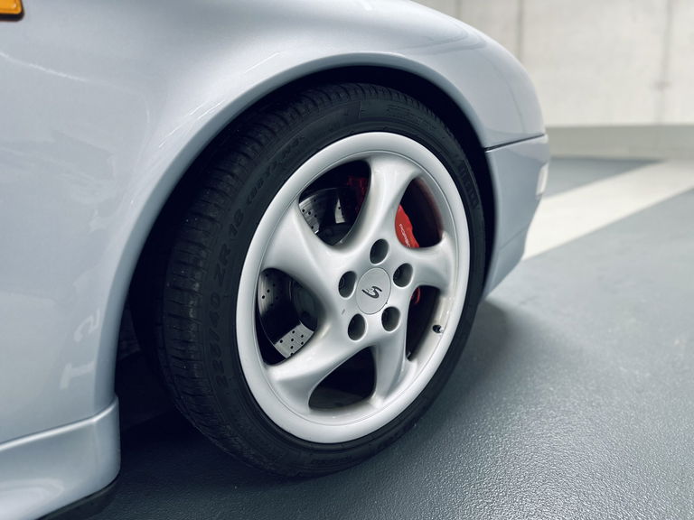 Porsche 993 Carrera 4S