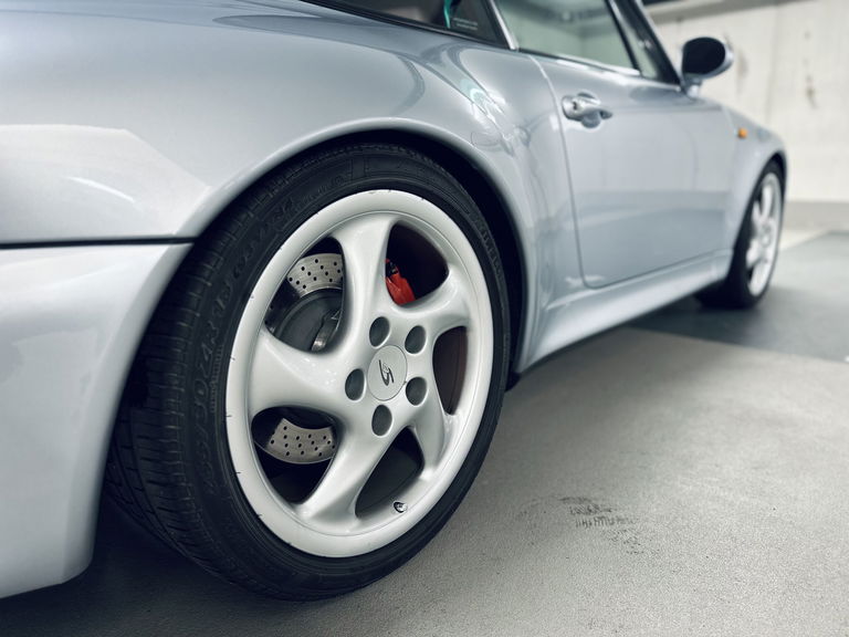 Porsche 993 Carrera 4S