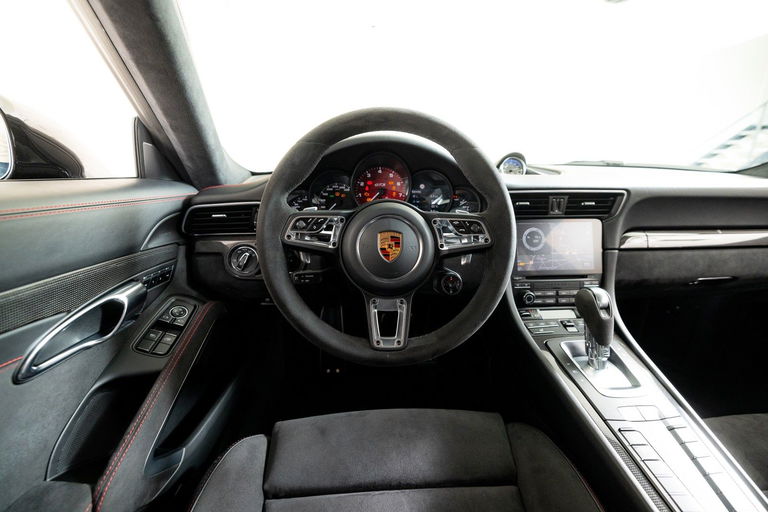 Porsche 991.2 Carrera GTS