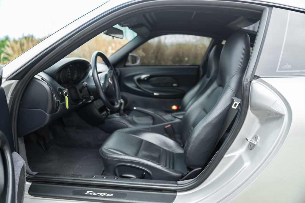 Porsche 997.2 Carrera GTS