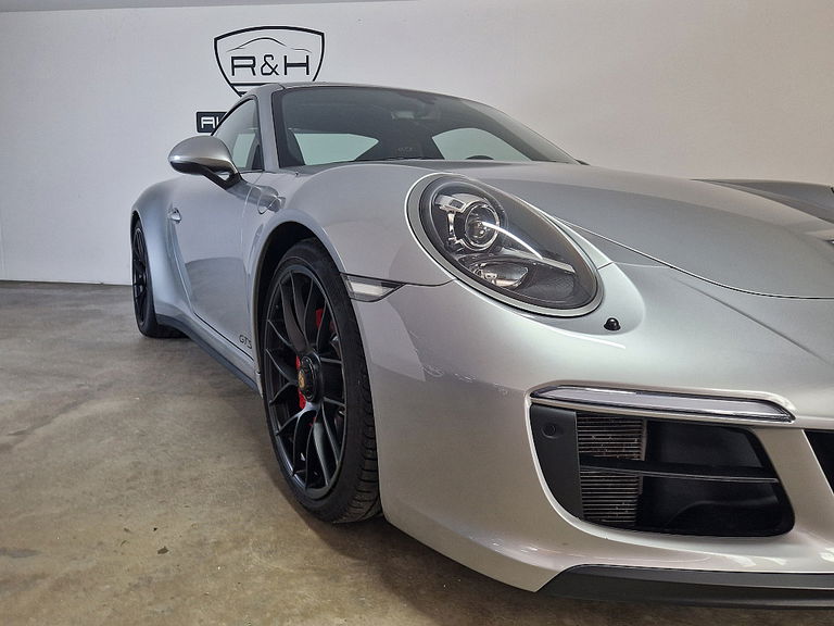 Porsche 991.2 Carrera GTS