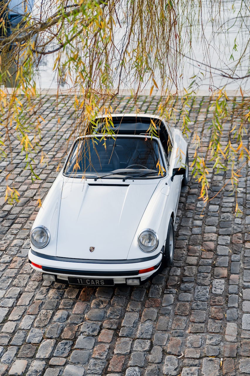 Porsche 911 Carrera 2.7