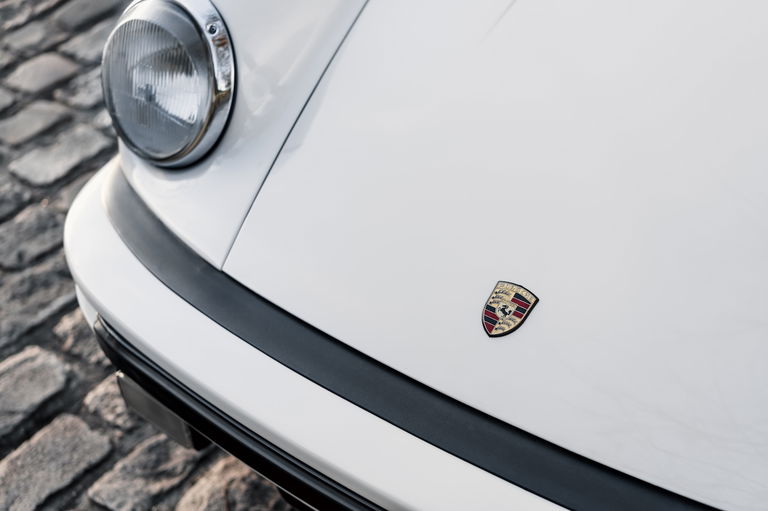 Porsche 911 Carrera 2.7