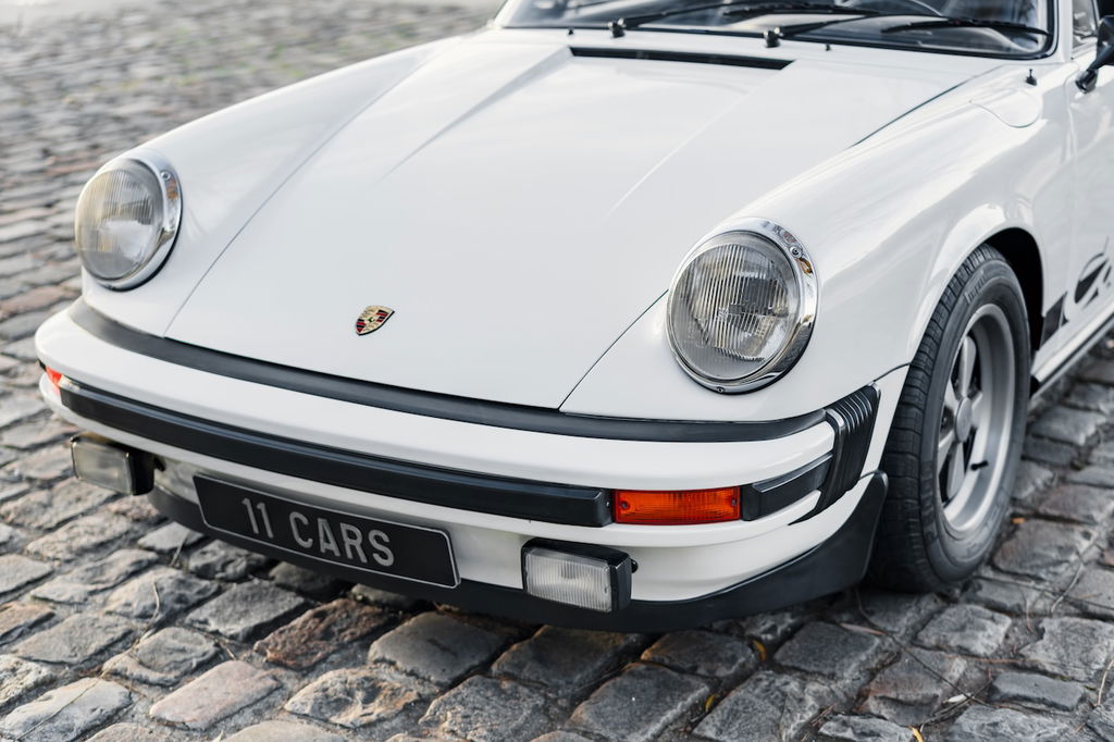 Porsche 911 Carrera 2.7