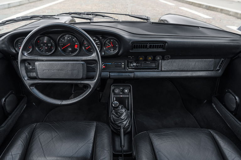 Porsche 911 Carrera 3.2