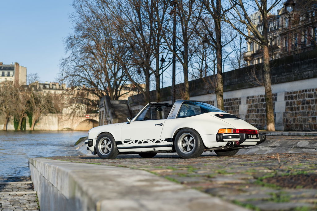 Porsche 911 Carrera 2.7