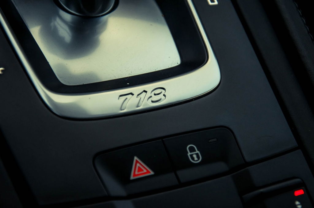 Porsche 718 Cayman S