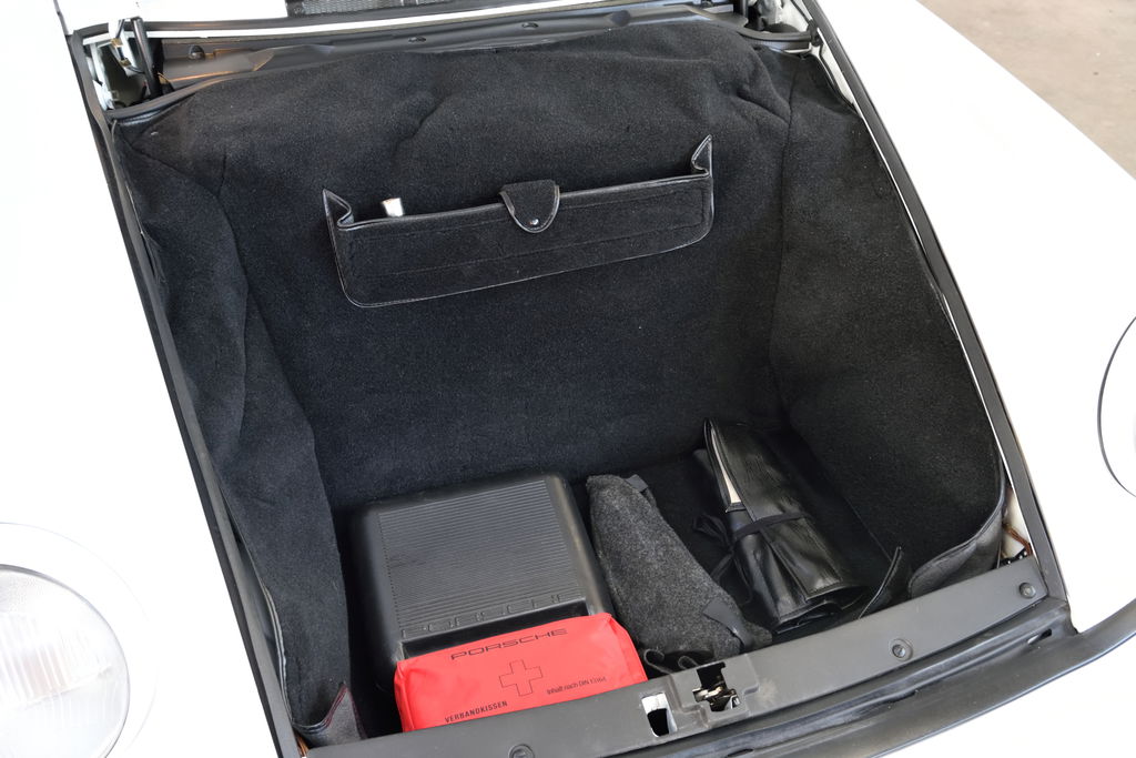 Porsche 964 Carrera 2 Speedster