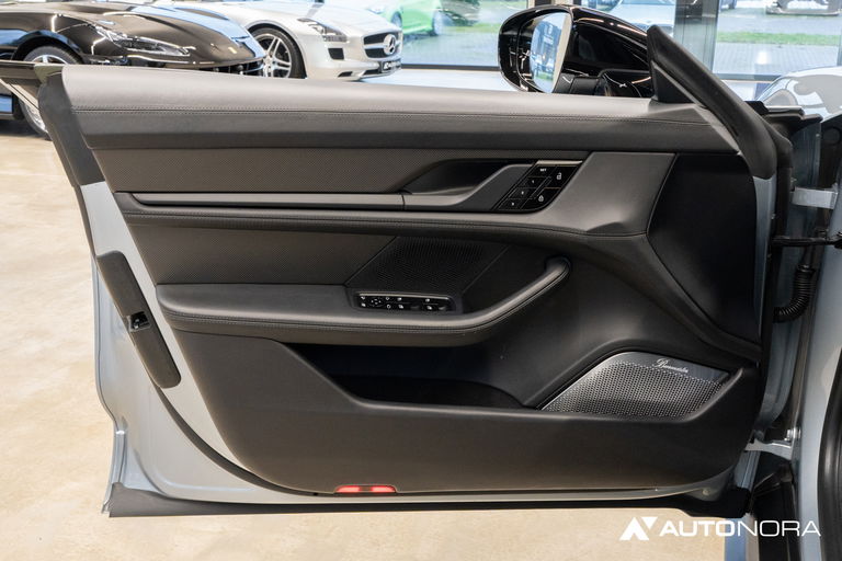 Porsche Taycan Turbo S