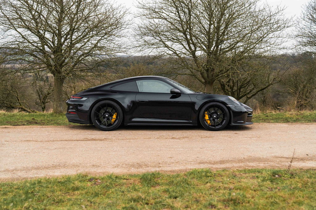 Porsche 992 GT3 Touring