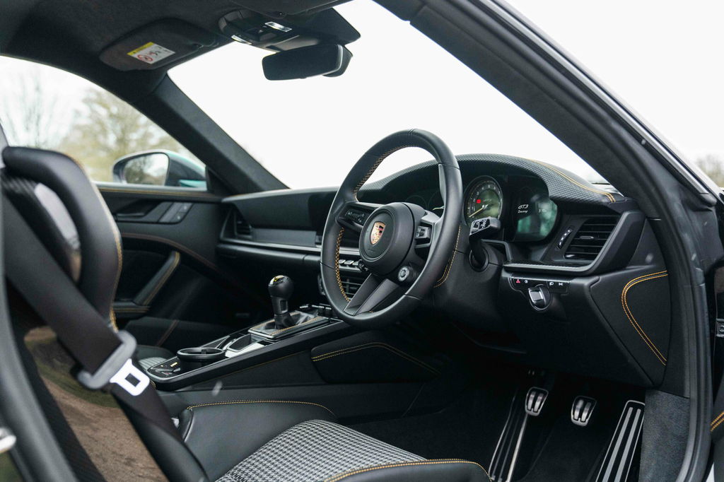 Porsche 992 GT3 Touring