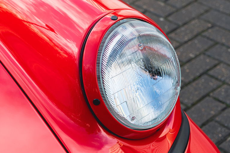 Porsche 964 Carrera 2 Speedster