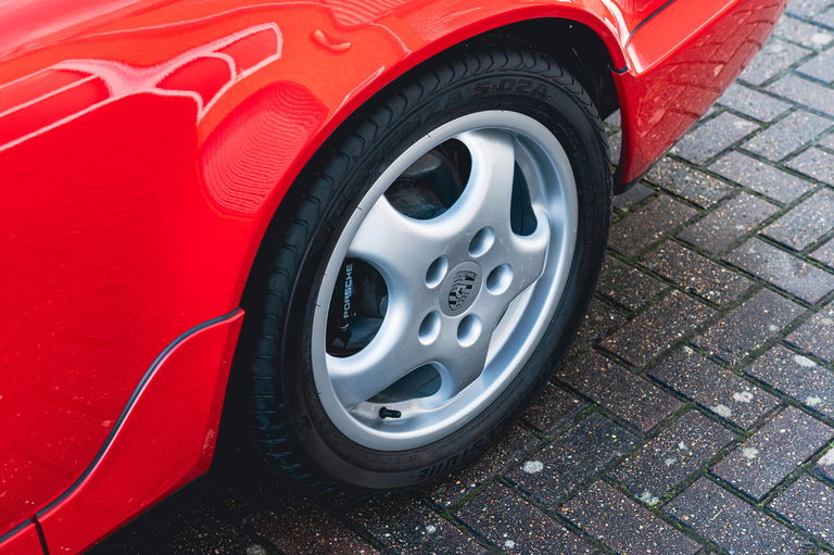 Porsche 964 Carrera 2 Speedster