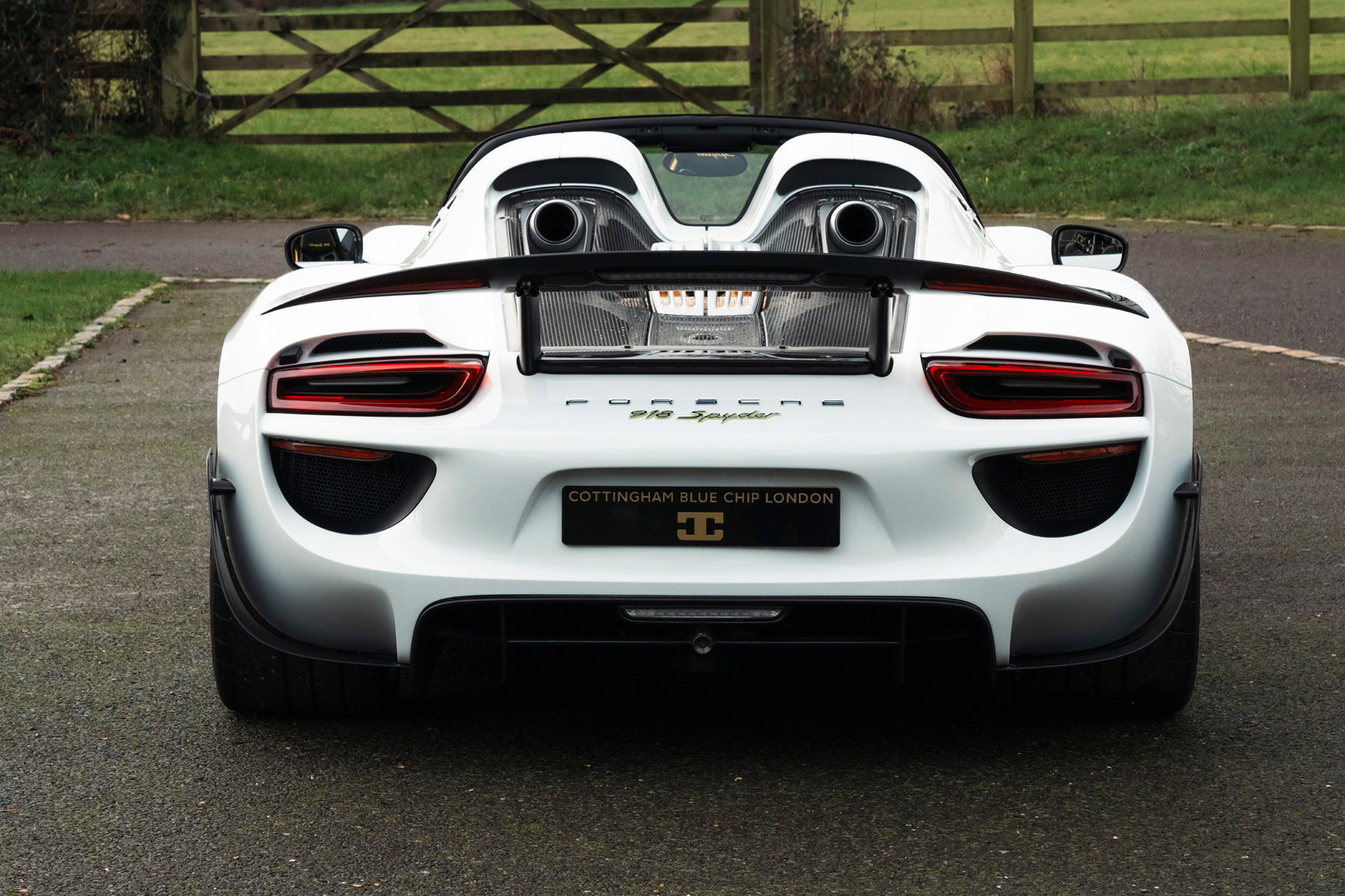 Porsche 918 Spyder 2015 - elferspot.com - Place de marché pour les