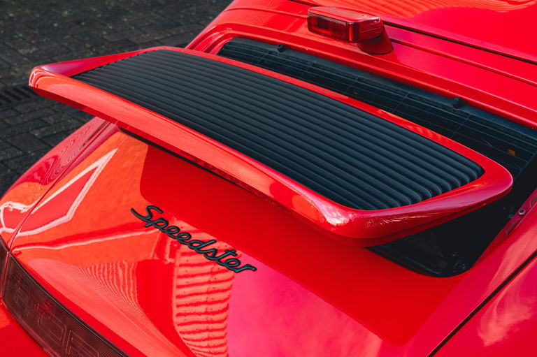 Porsche 964 Carrera 2 Speedster