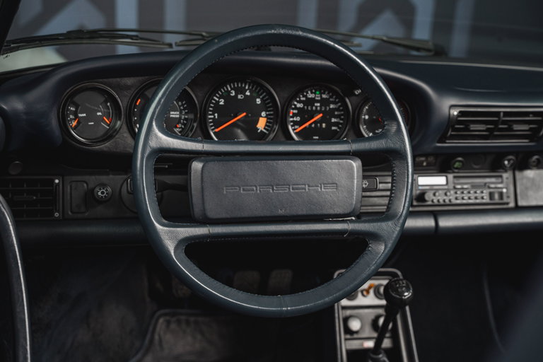 Porsche 911 Carrera 3.2 (KAT)