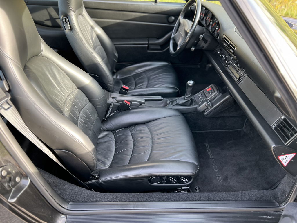 Porsche 993 Carrera 4S