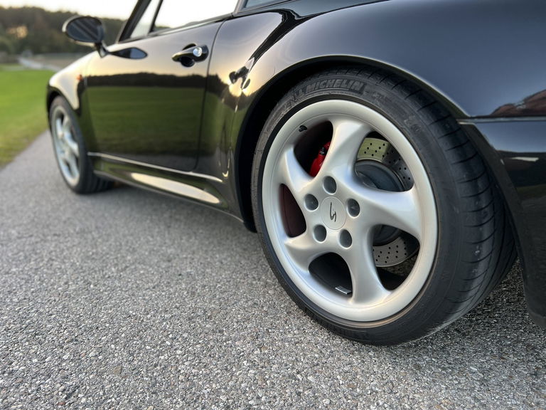 Porsche 993 Carrera 4S