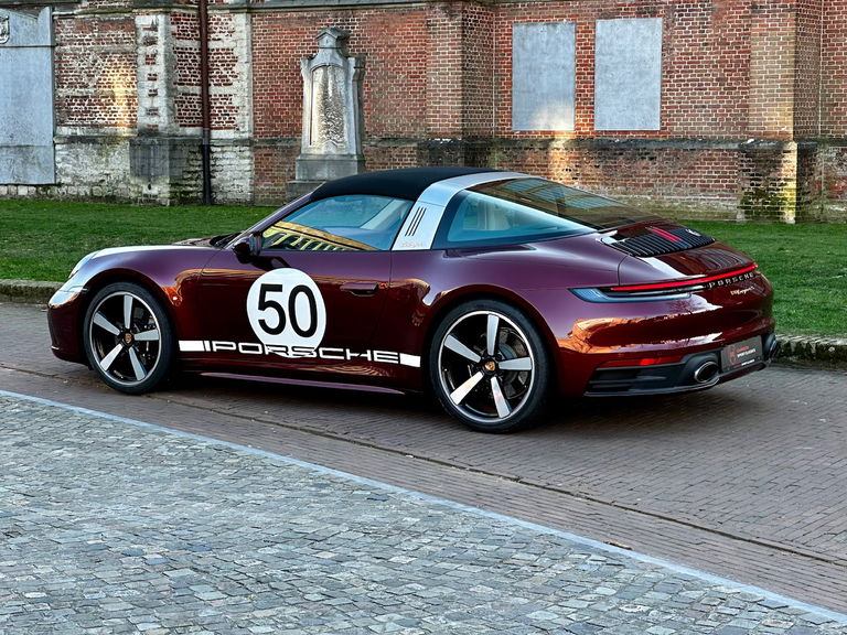 Porsche 992 Heritage Design Edition